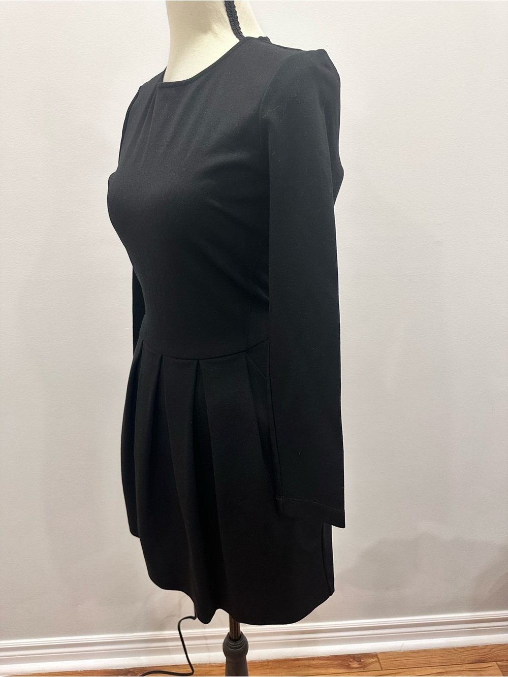 SUNDAY BEST ARITZIA Tartine Black Long-Sleeve Pleated Dress Size 4 - Picture 4 of 9